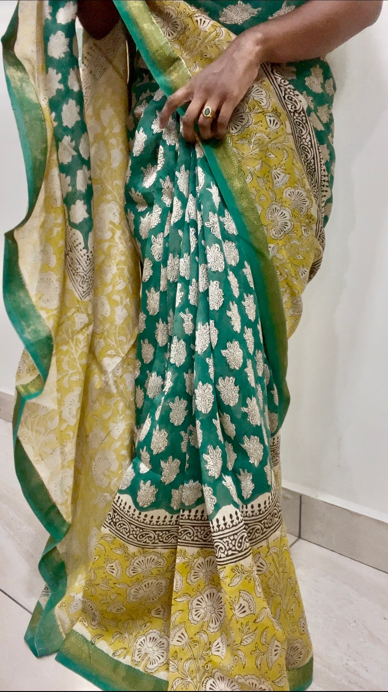 Mayuri - yellow green Maheshwari silk cotton sarees