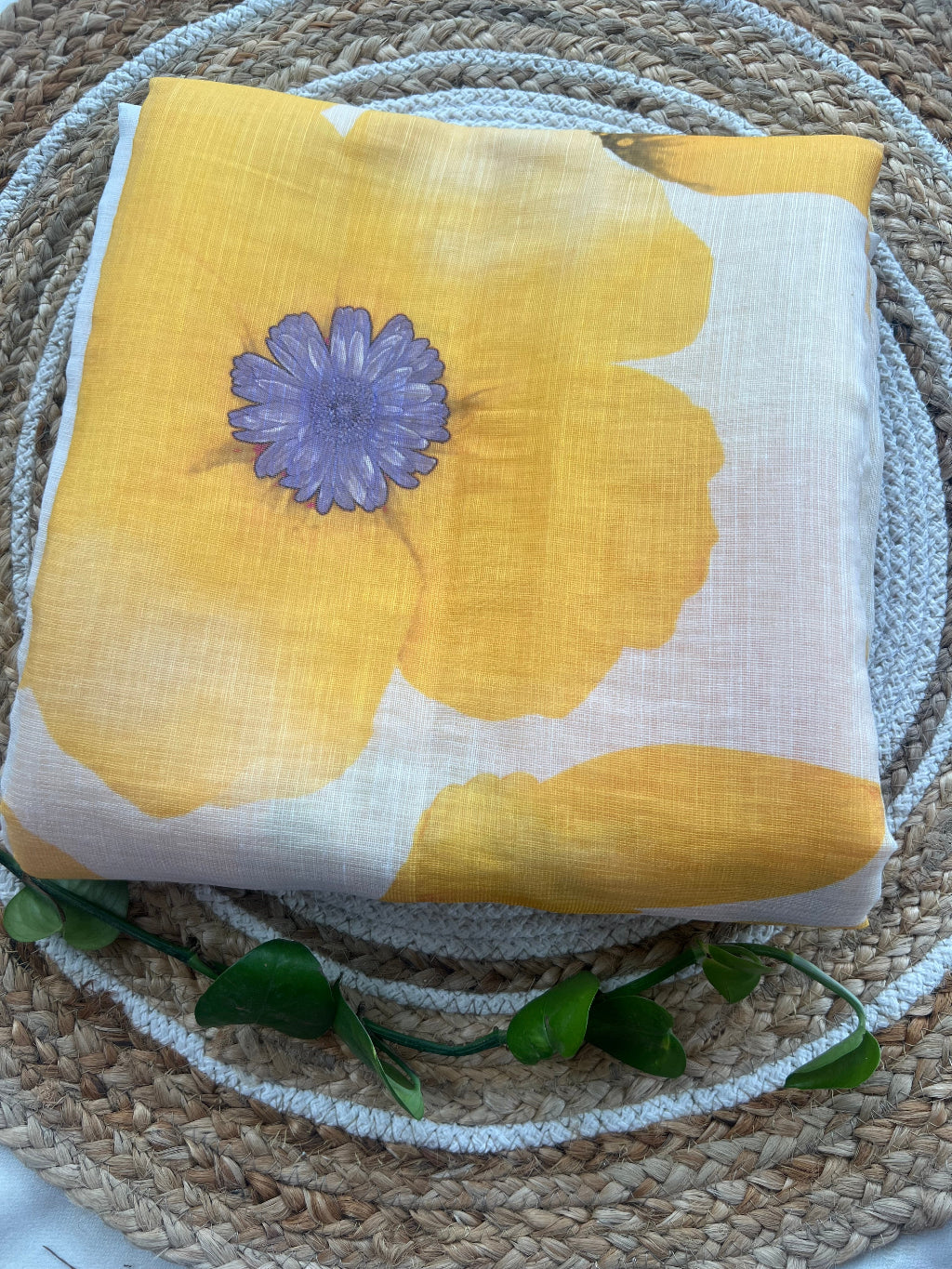 Sunshine blossoms linen sree