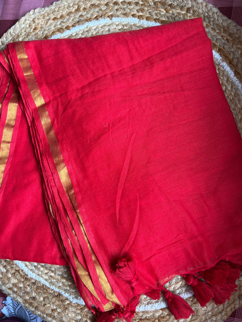 Vintage vermillion - Red mul cotton saree with golden borders