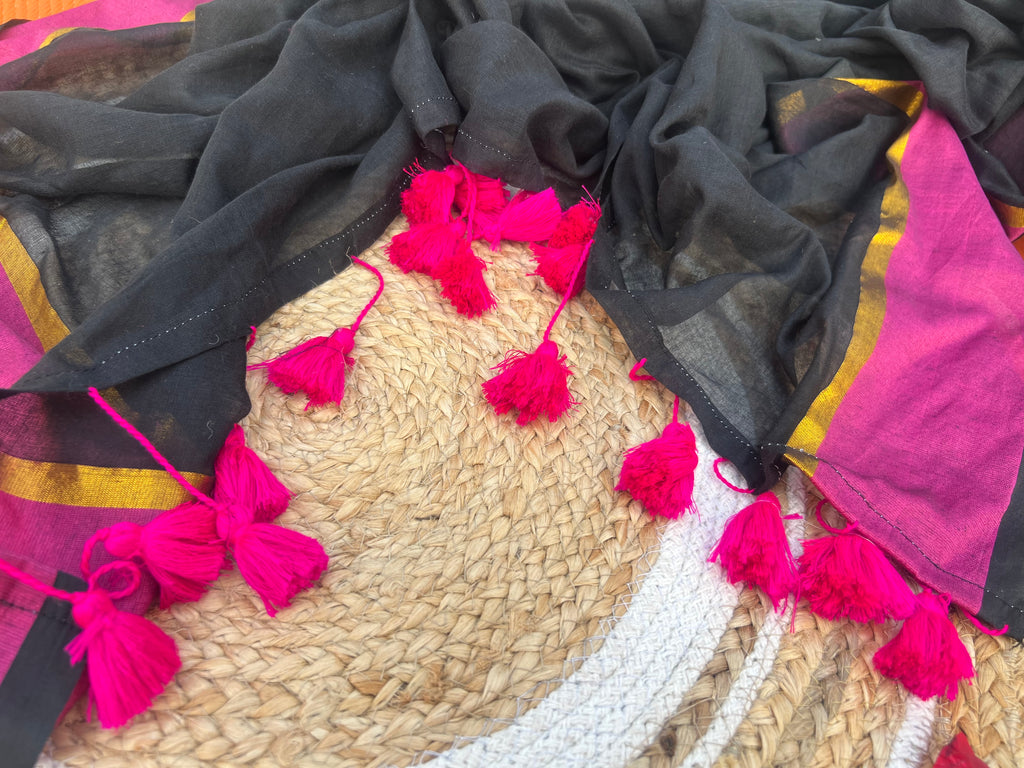 Sharvari - Black with pink border mul cotton saree
